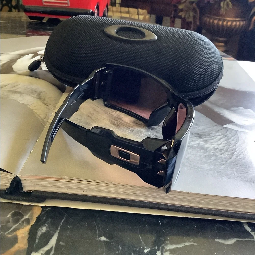 Oakley authentic oil